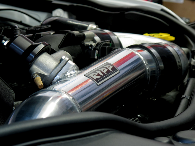 2015 6.4 SRT JEEP Grand Cherokee Supercharger Kit